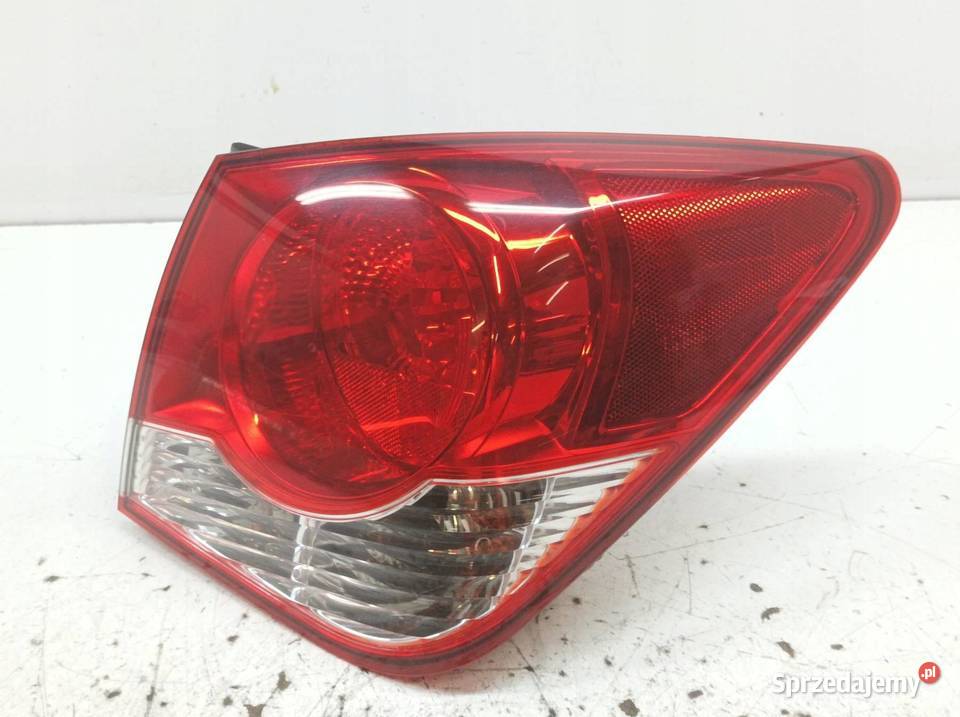 LAMPA TYŁ PRAWA SEDAN Chevrolet Cruze I 2008