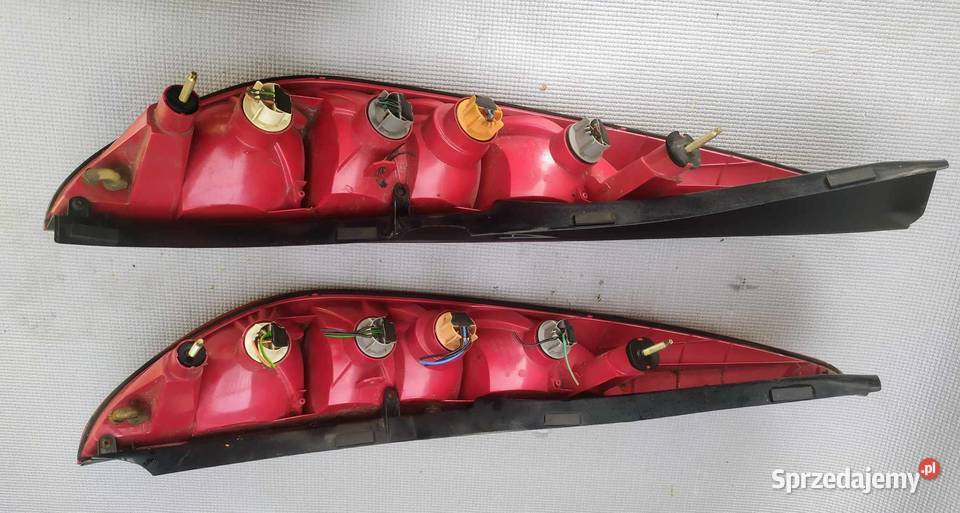 Ford Mondeo Mk III 2002 Lampa tylna prawa Lampy tylne Łagiewniki