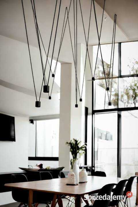 Długa lampa wisząca na antresole ze skosami podkarpackie Rzeszów