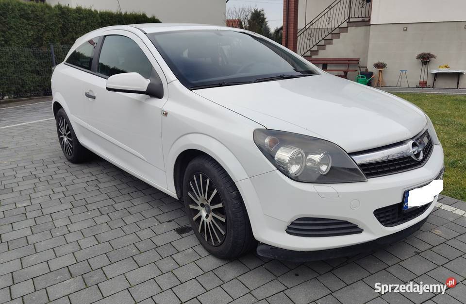 Opel Astra GTC 90 benzyna 2009 r Leżajsk sprzedam