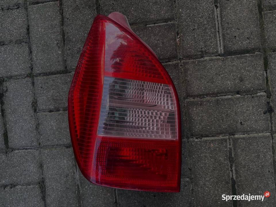 Lampa lewa tył Citroen C2 wielkopolskie Ostrów Wielkopolski