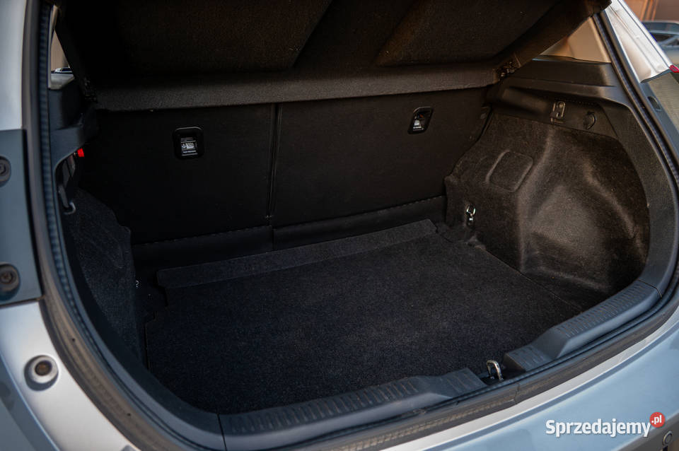 Toyota Auris 16 D4D Premium 1598cm3 Auris mazowieckie Siedlce