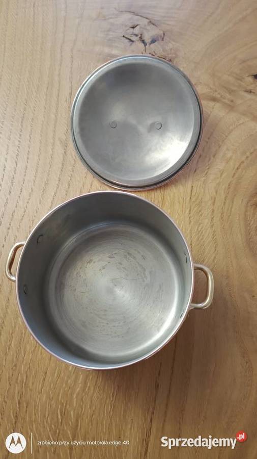 Miedziany garnek sygnowany z Portugali Ciechanów