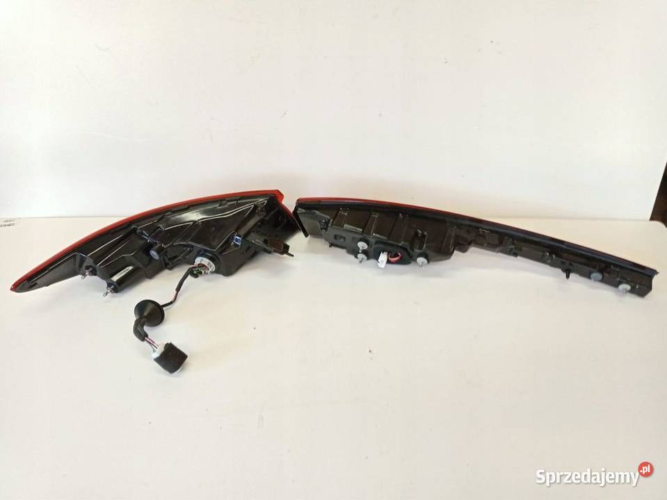 KIA PROCEED III LIFT LAMPA TYŁ KOMPLET 4 18 sprzedam