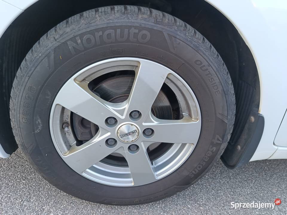 KIA Ceed 14 Benzyna 2016 Bezwypadkowa stan 32 poduszka powietrzna Pabianice