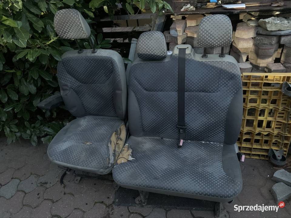 Trafic vivaro primaster fotele przód wielkopolskie Września