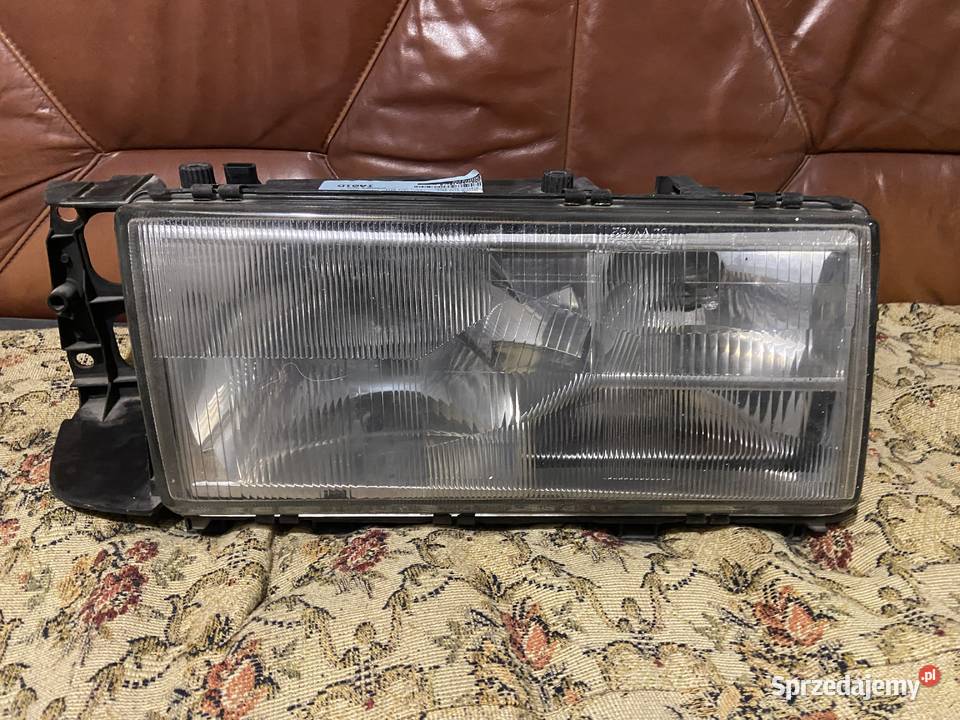 Lampa prawa kpl volvo 940 Łódź