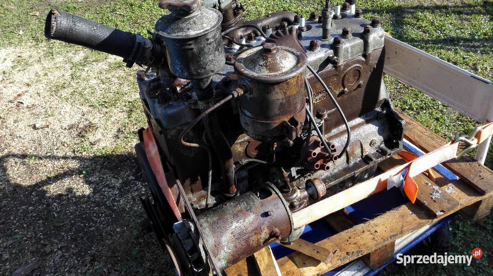 Zestaw silnik z osprzętem skrzynia biegów Rok produkcji 1950 Rudnik nad Sanem