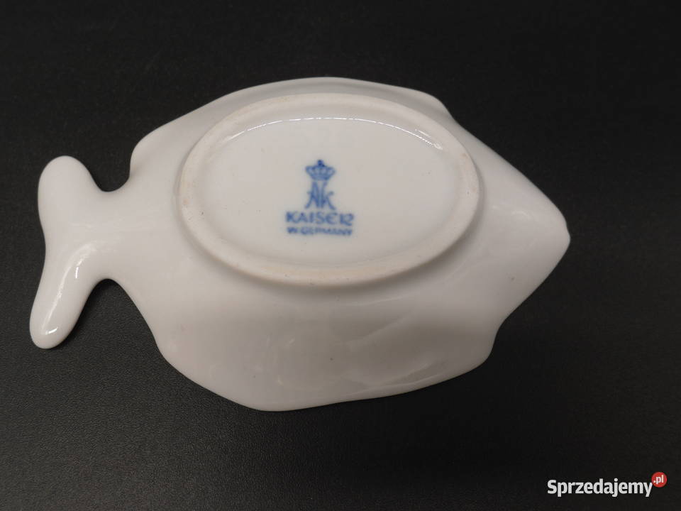Porcelanowa biała paterka KAISER w kształcie Raszków