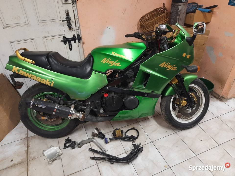 Kawasaki GPZ 600 części czasza siedzenie owiewki Jelenia Góra