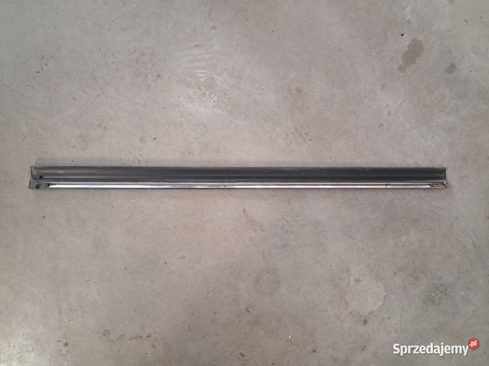 LISTWA DOLNA DRZWI PRAWYCH MERCEDES W123 COUPE Cieszyn