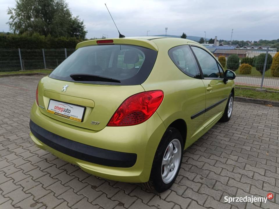 Peugeot 207 Hatchback 5d 14 VTi 95 2009 Rok produkcji 2009 Sanok sprzedam