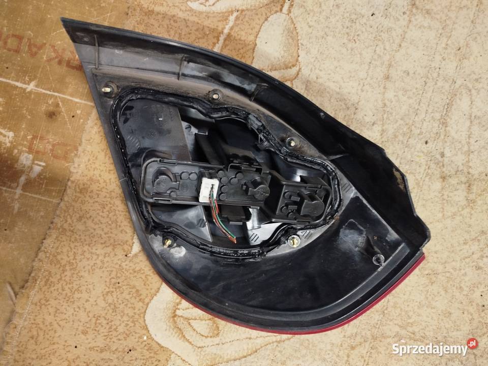 Lampa lewa tył Nissan Almera n16 hb Sokołów Podlaski