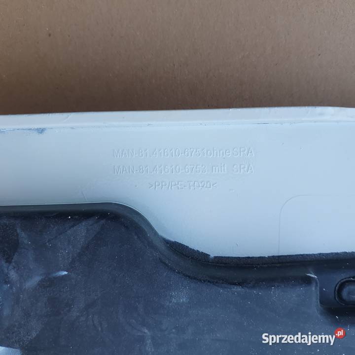 MAN TGX EURO 6 OKULAR REFLEKTORA LEWY RAL 9010 Karoseria Bieleń