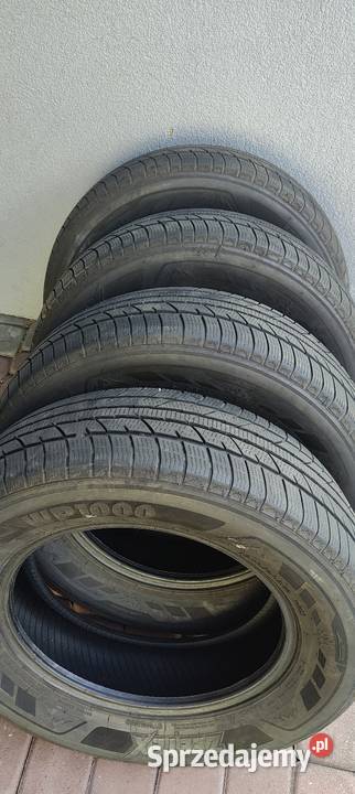Opony zimowe 21565R16 93H Zimowe 4 Ruda Śląska sprzedam