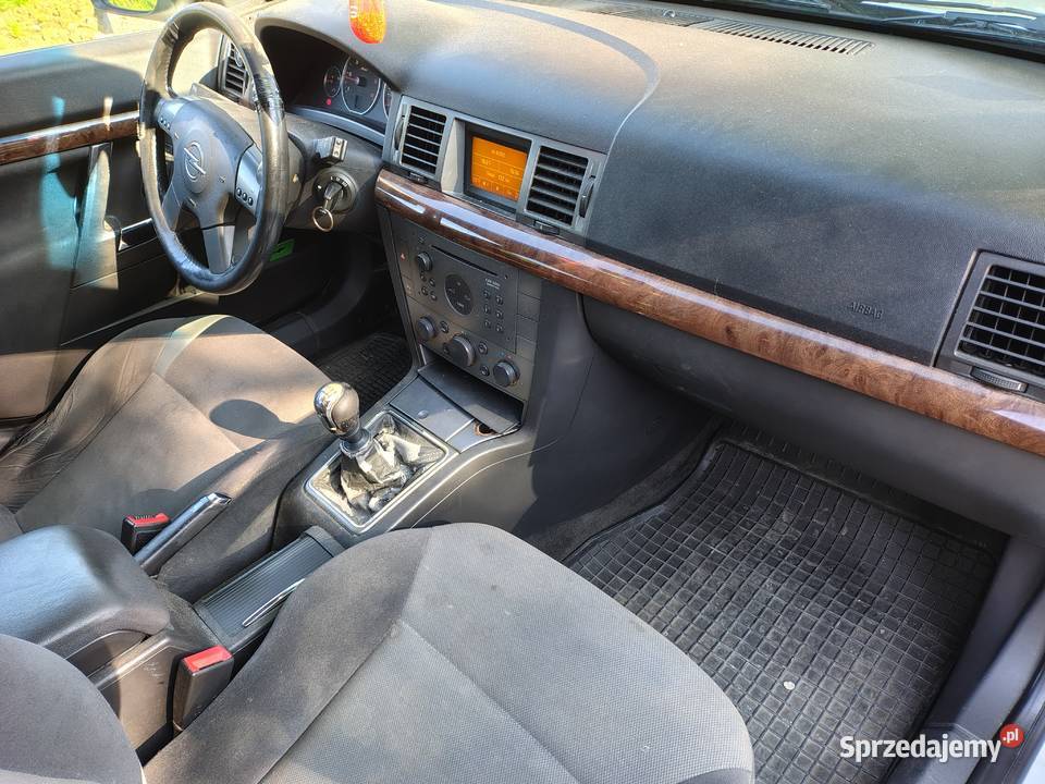 Sprzedam opel Vectra c Rok produkcji 2004 Koziniec