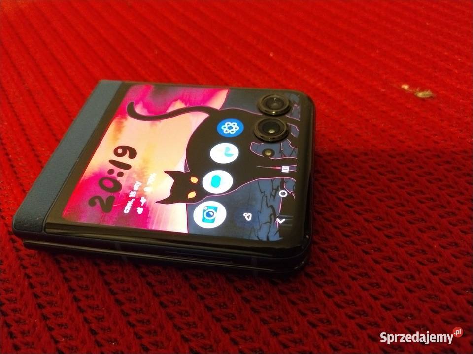 Niesamowity telefon Motorola Razr 60 Idealny