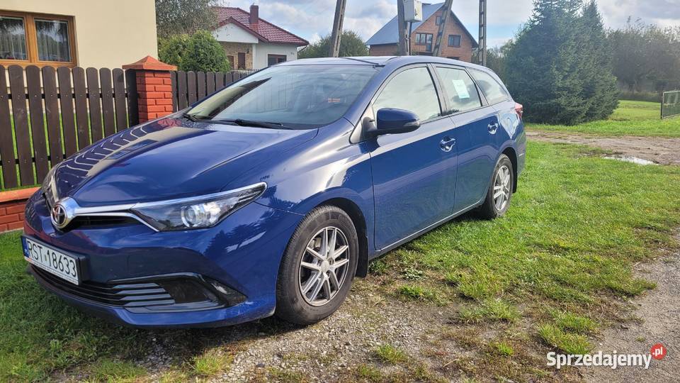 Toyota Auris drugi właściwie Auris Stalowa Wola
