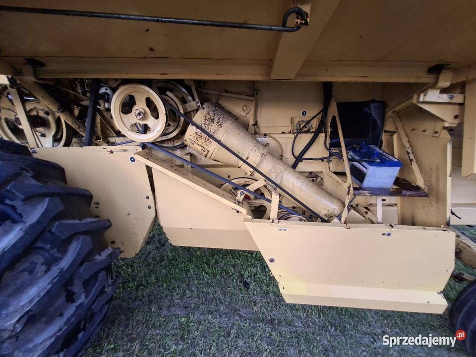 Kombajn Holland TX 32 hederu 45 m Zbożowe