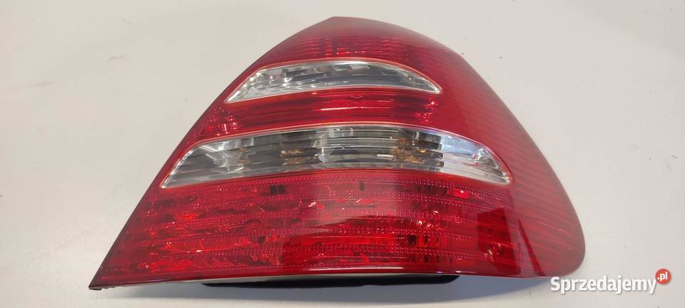 MERCEDES W211 LAMPA LEWY TYŁ A2118200464