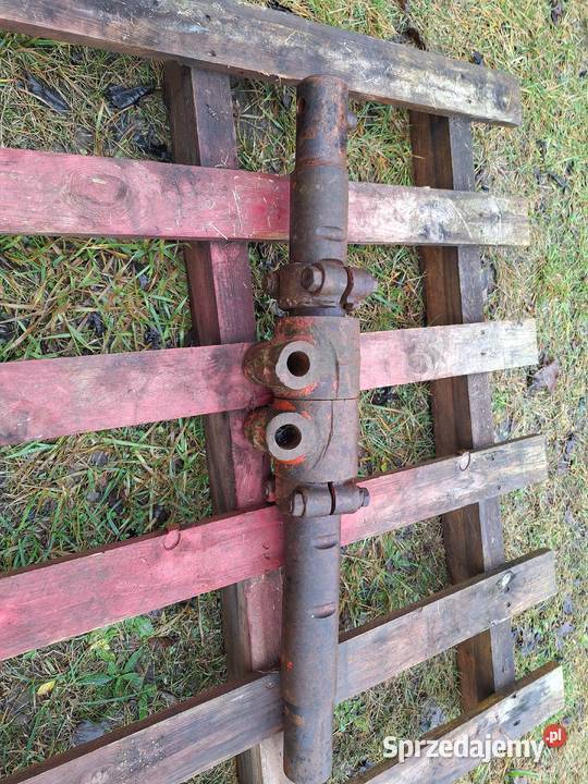 Wał dolny podnośnika DT 75 Pozostałe