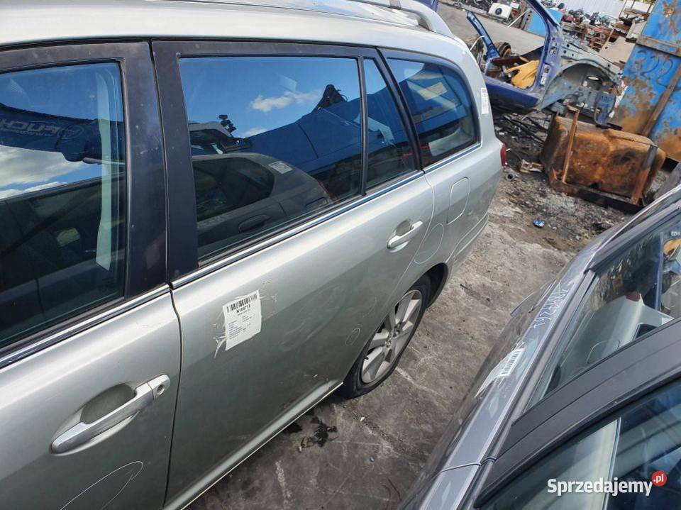 DRZWI LEWE TYŁ TOYOTA AVENSIS T25 1C0 Lipno