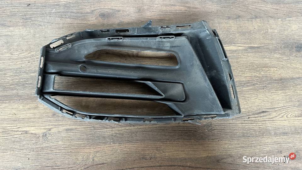BMW 1 F40 KRATKA ZDERZAKA PRZEDNIEGO PRAWA Gorzów Wielkopolski sprzedam