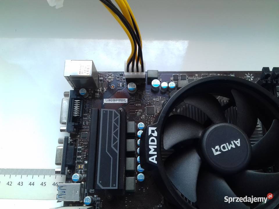 Przejściówka z zasilacza ATX EPS do MBCPU z 4Pin