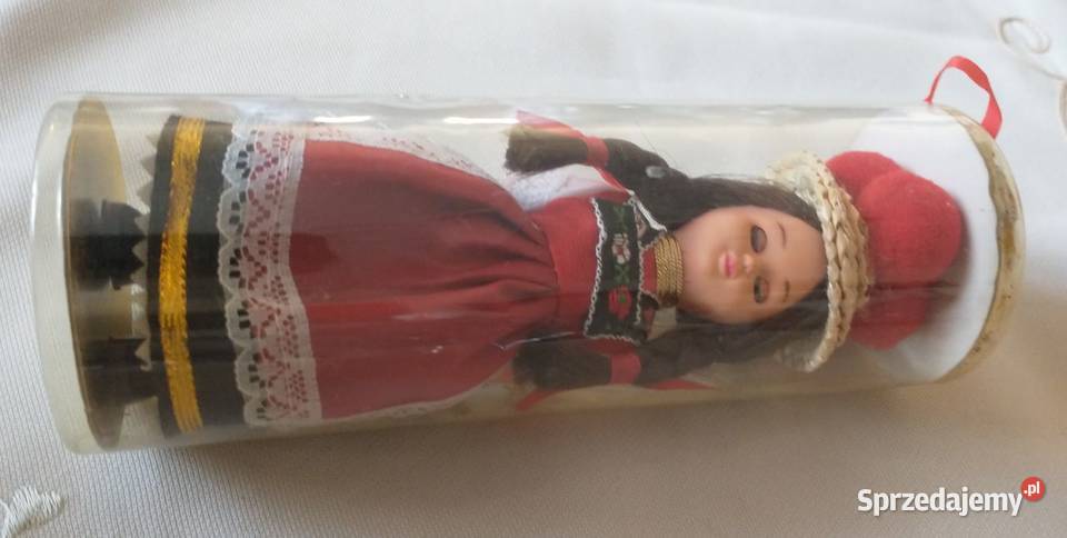 Lalka kolekcjonerska w stroju ludowym Krotoszyn