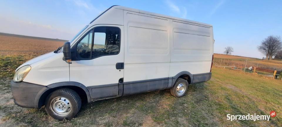 Iveco Daily Lift 2011r Wysoki Średni 23d autoalarm Świdnica sprzedam