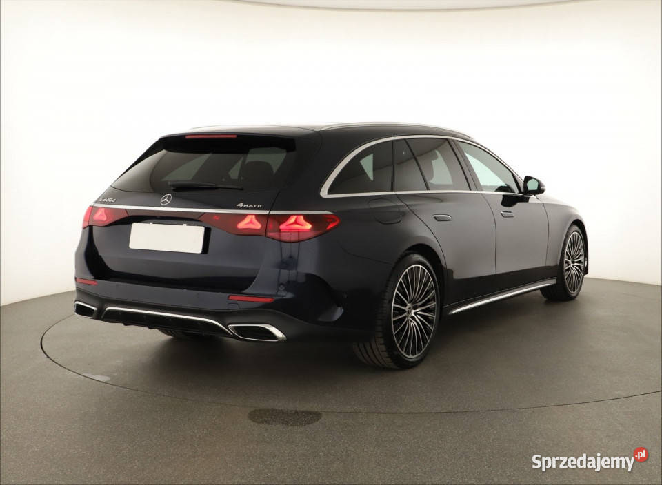 Mercedes E E 220 d 4MATIC automatyczna
