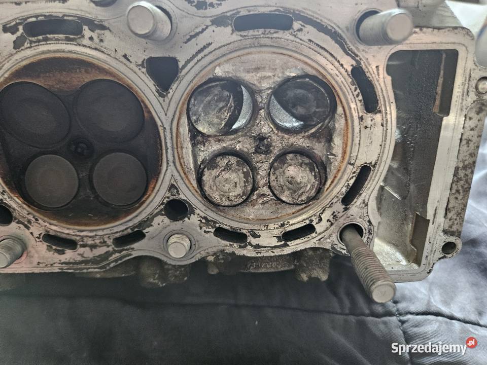 Głowica silnika yamaha fz6 zawory Cylindry, głowice, pierścienie Kraków