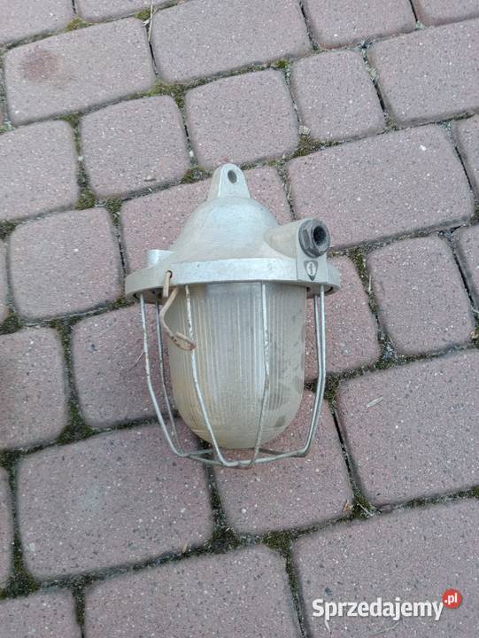Stare lampy przemysłowe PRL Ogrodzieniec sprzedam