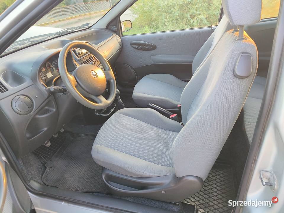 Fiat Punto II FL 12 109 2004 r 2 właściciel Ciechanów sprzedam
