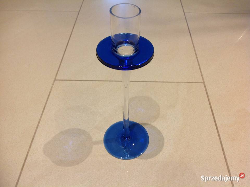 Świecznik Szklany w Kolorze Kobaltowym Vintage Nowa Sól sprzedam