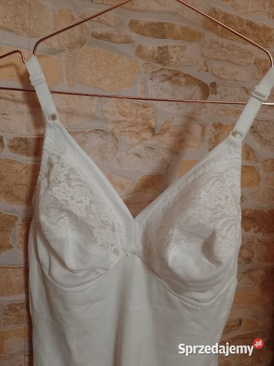 38M Triumph Ekskluzywne biały body modelujące z Kraków sprzedam