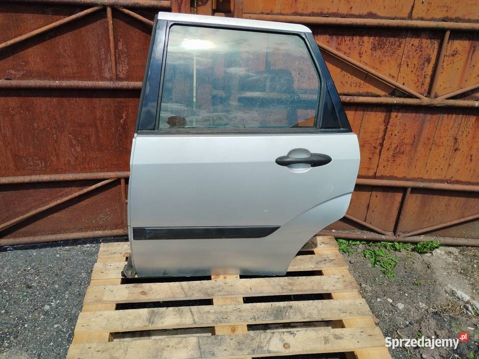 Dzwi lewy tył ford focus MK1 kombi osobowe Części samochodowe Szubin