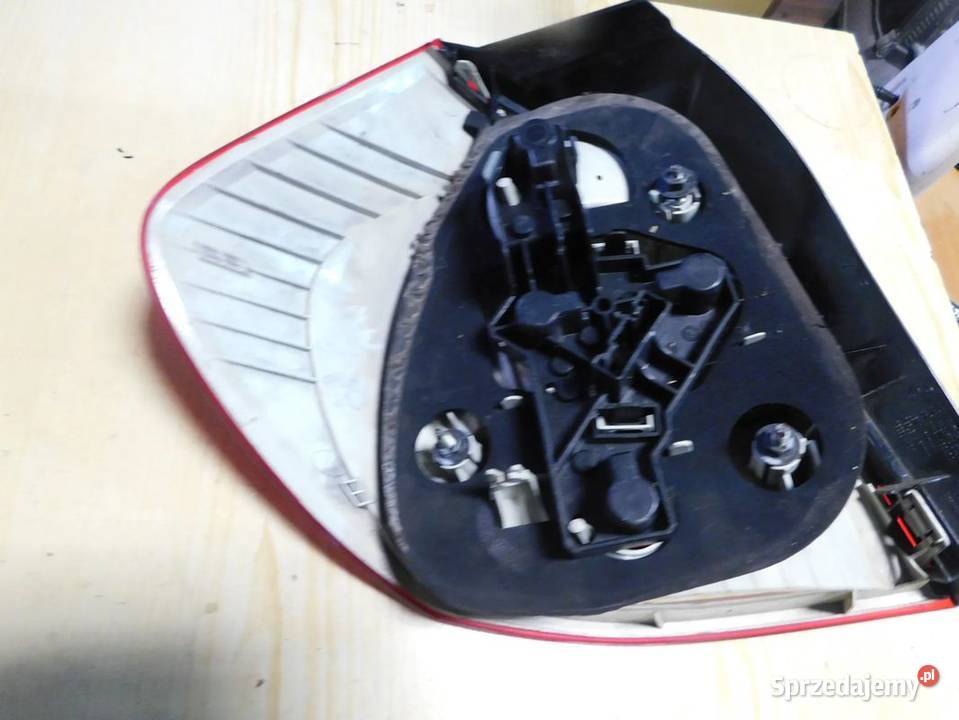 BMW E87 lampa prawa 34351 WYSYŁKA Żory