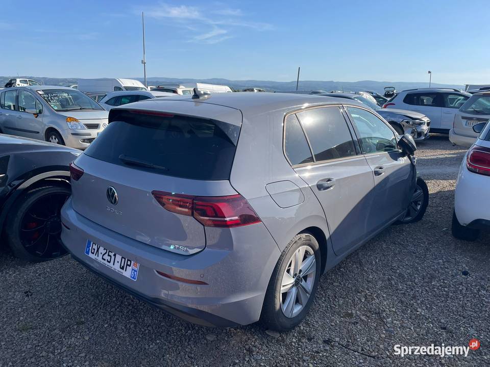 VOLKSWAGEN Golf VIII 15 eTSi 115 Life plus DSG7 automatyczna