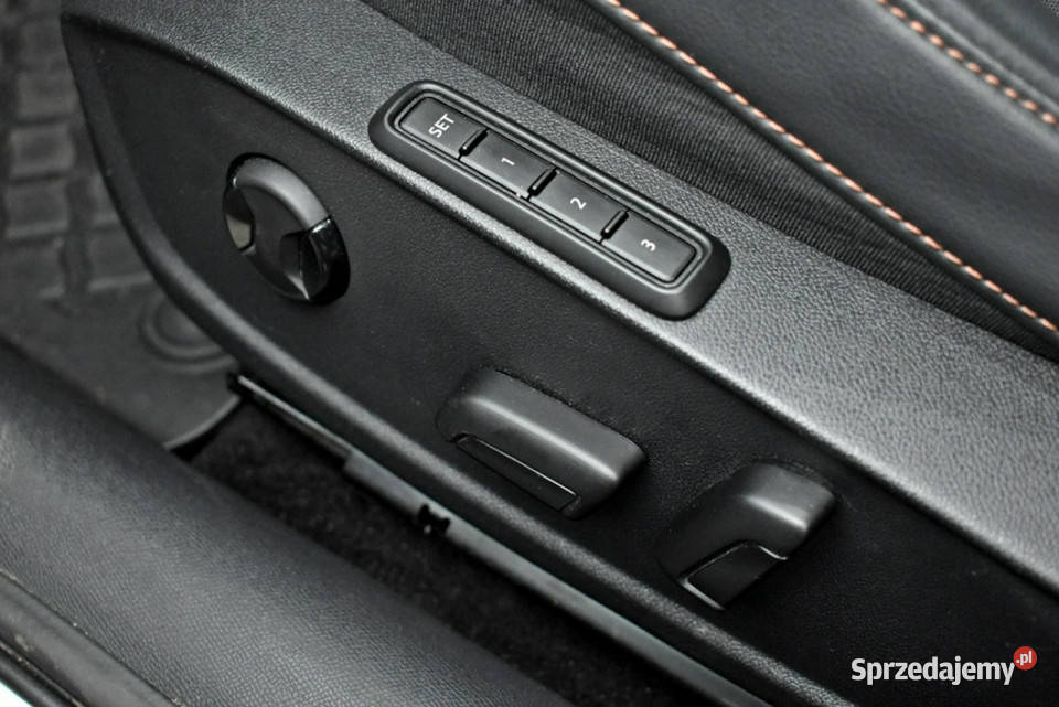 Cupra Formentor Bezwypadkowy Salon Polska Serwis łopatki zmiany biegów Łódź