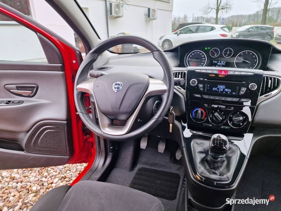 Lancia Ypsilon Benzyna 5 Drzwiowy Bogate 136600km podlaskie Białystok