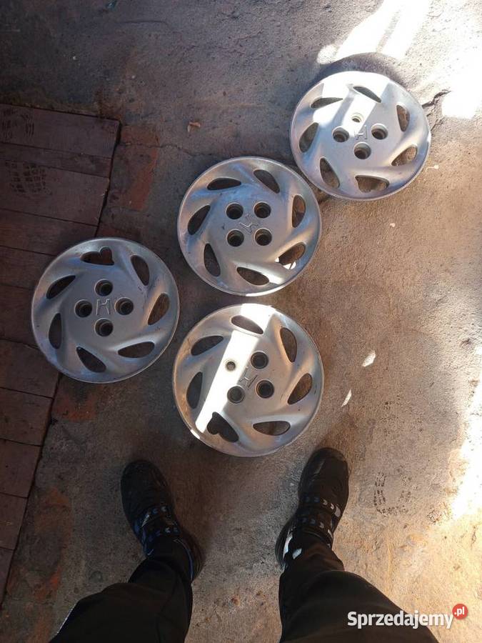 100 Honda kołpaki oryginał Zduńska Wola