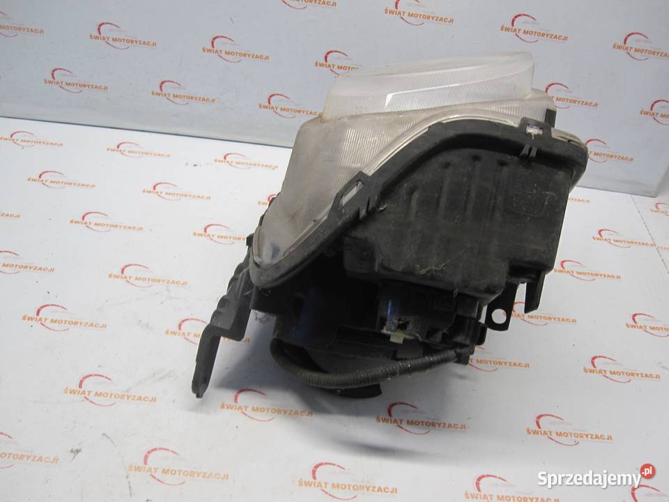 NISSAN JUKE 15r lampa prawa przód 26010BV80A Kielce