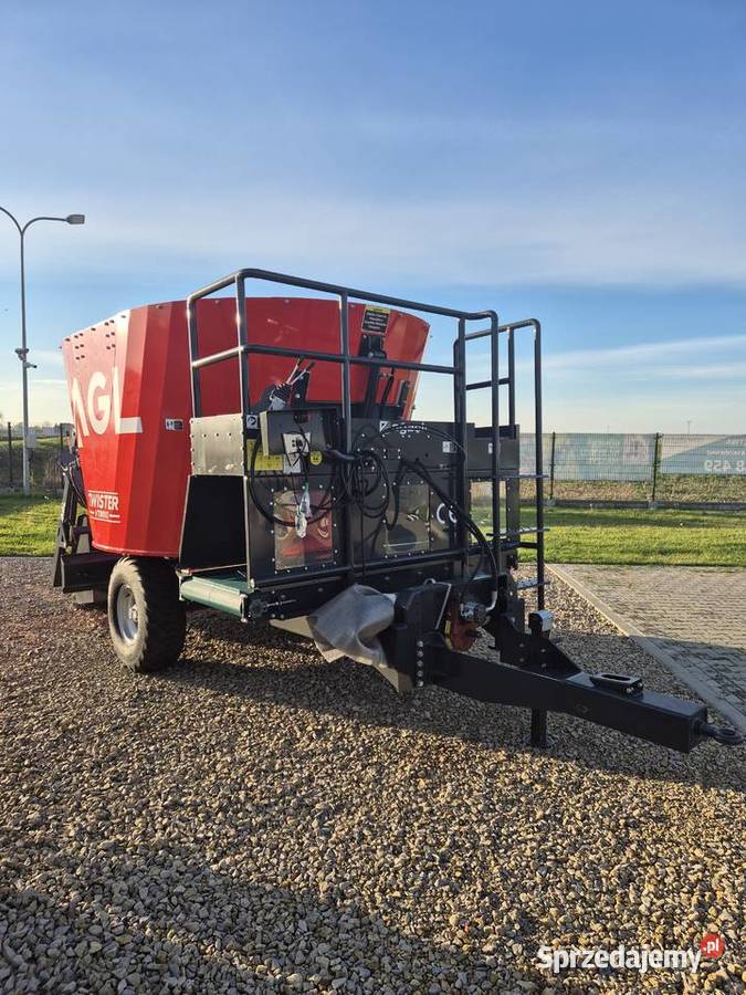 Wóz paszowy AGL 8m3 z tasmą z przodu paszowóz z Do hodowli zwierząt Sierpc