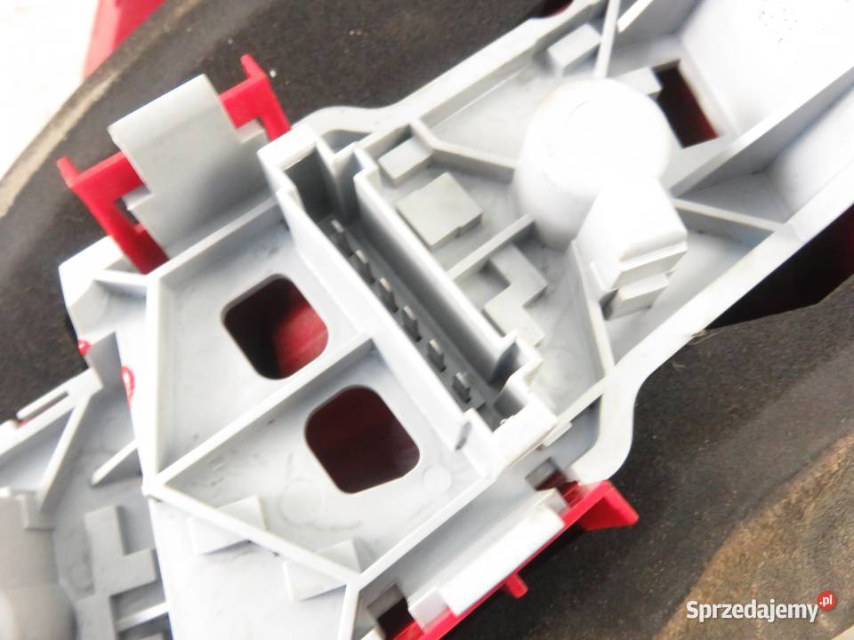 LAMPA PRAWA TYLNA MERCEDES A W169 A1698200464R osobowe małopolskie