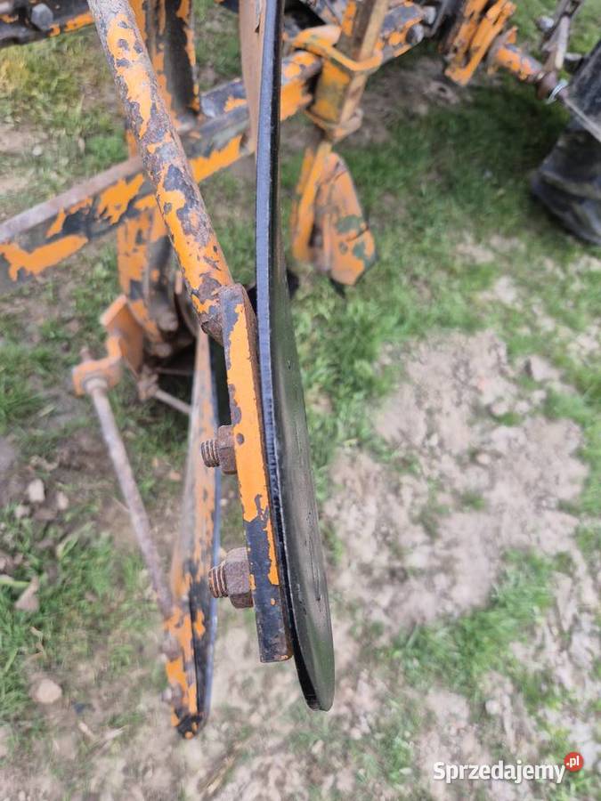 Pług dwuskibowy obrotowy Huard kuhn 2 obracalny