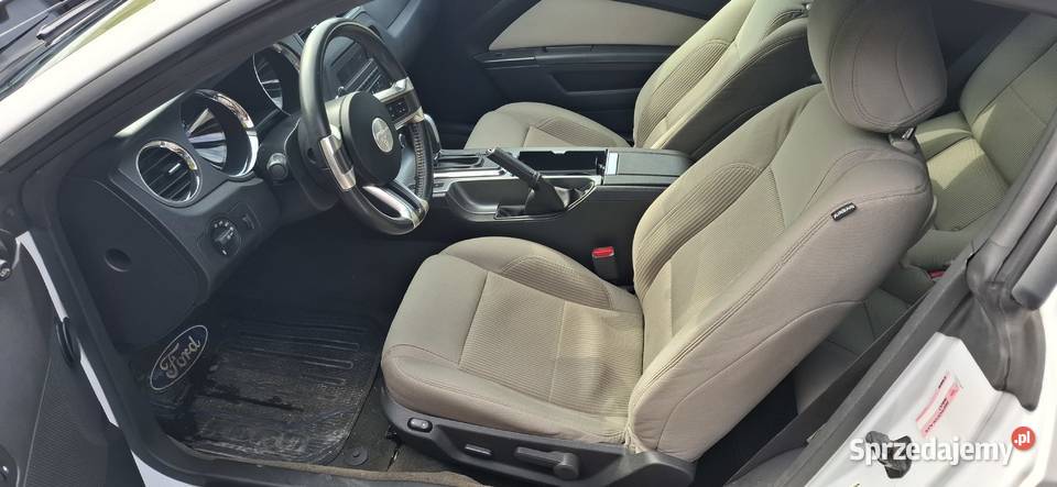 Ford Mustang 37 V generacja V6 poliftowy mały śląskie Jastrzębie-Zdrój