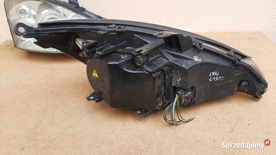 lampa przednia lewa Ford Focus mk1 xenon ksenon Dębno sprzedam