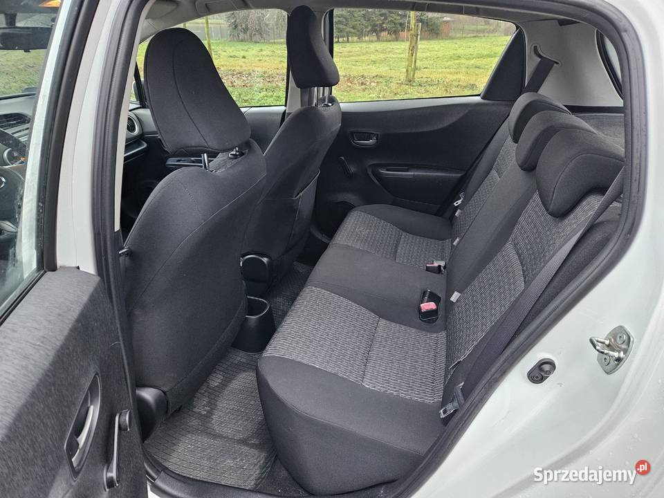 Toyota Yaris III 2013 r 10 69 VVTi LPG wersja radio
