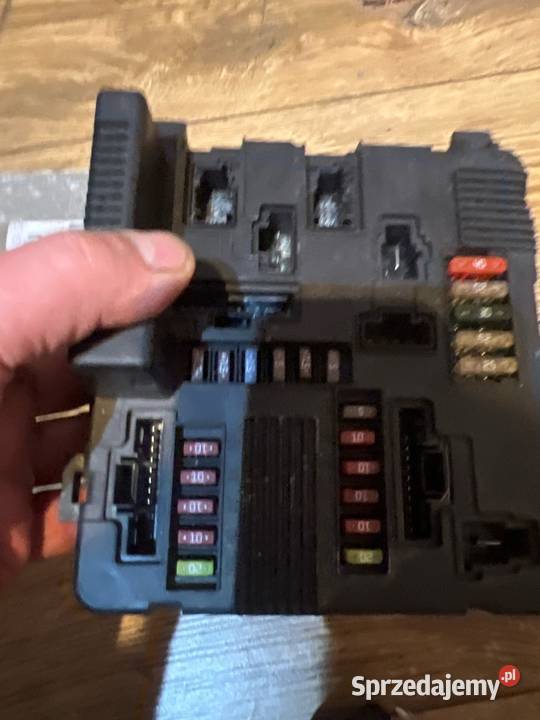 Skrzynka upc renault s118399000m Margonin